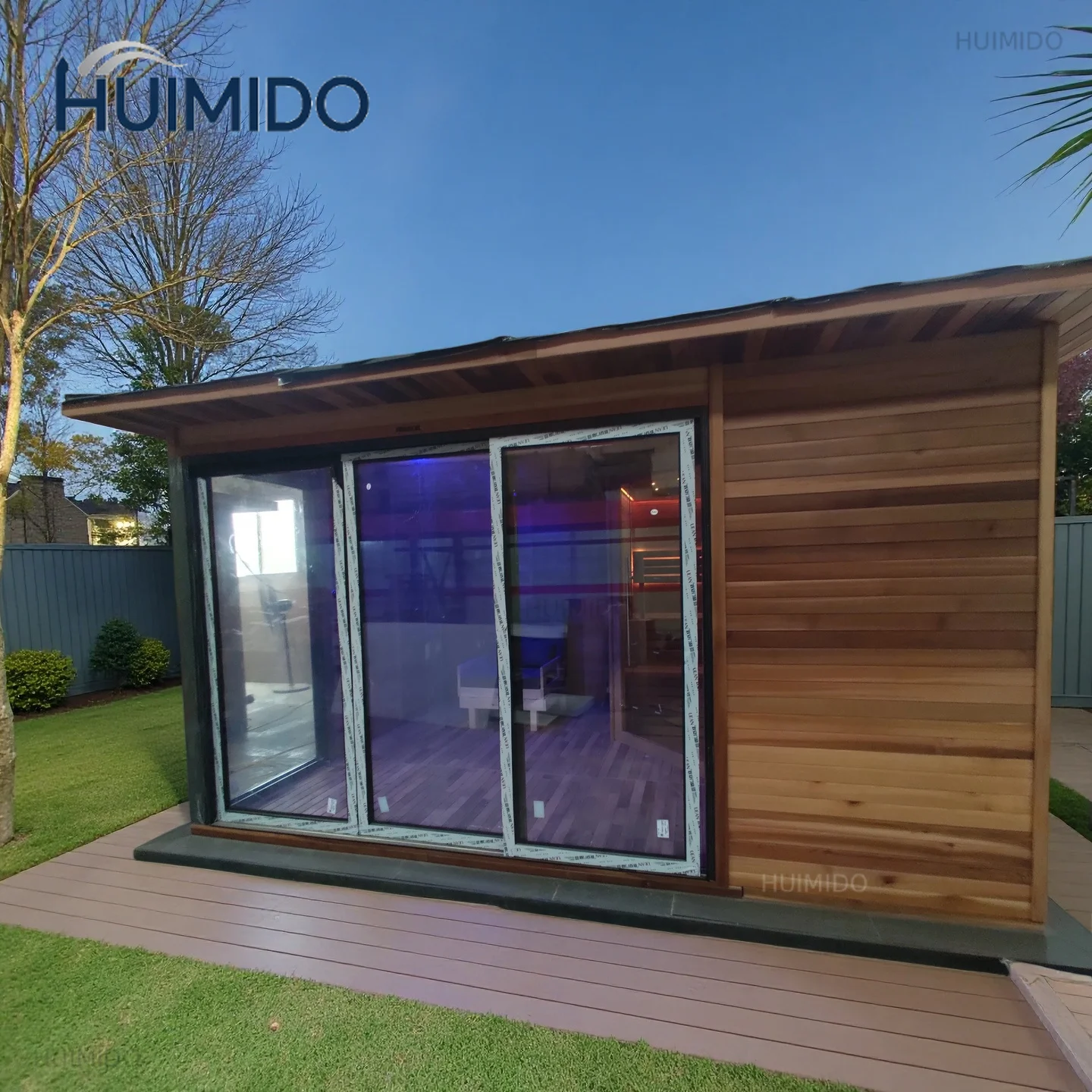 Customized built-in recliner outdoor traditional sauna room with wet and dry room, villa backyard solid wood sauna room