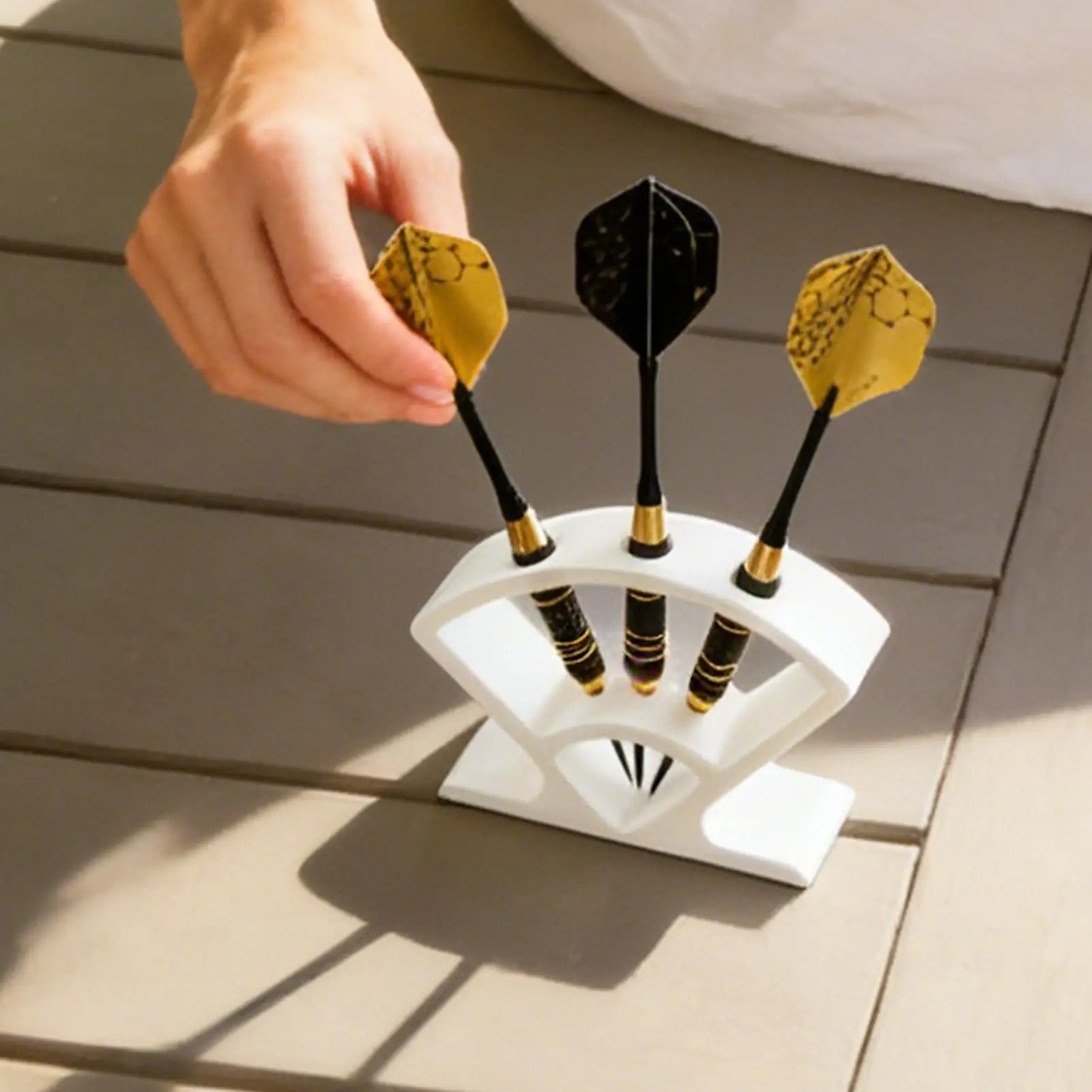 

Dart Holder Stand for Desktop Vertical darts rack can Capacity hold 3 Darts display bracket for Shelf Bedroom Darts supplies