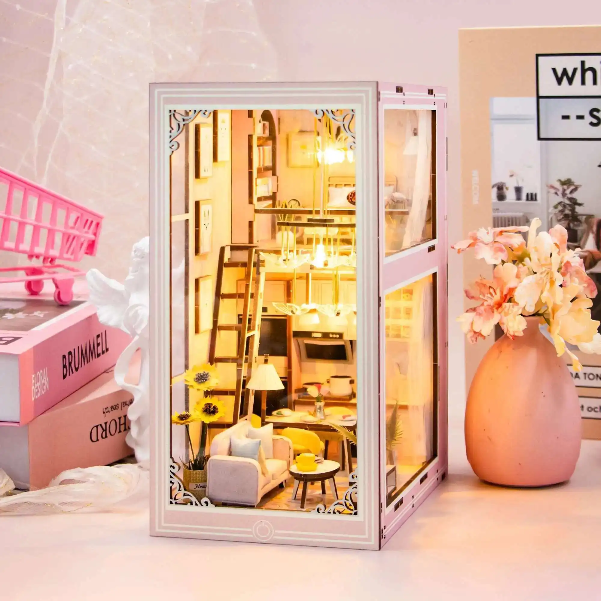 

DIY Wooden Book Nook Princess Pink Loft Figurines Miniatures Bookend Handmade Bookshelf With LED Lights Gifts Home Decor Crafts