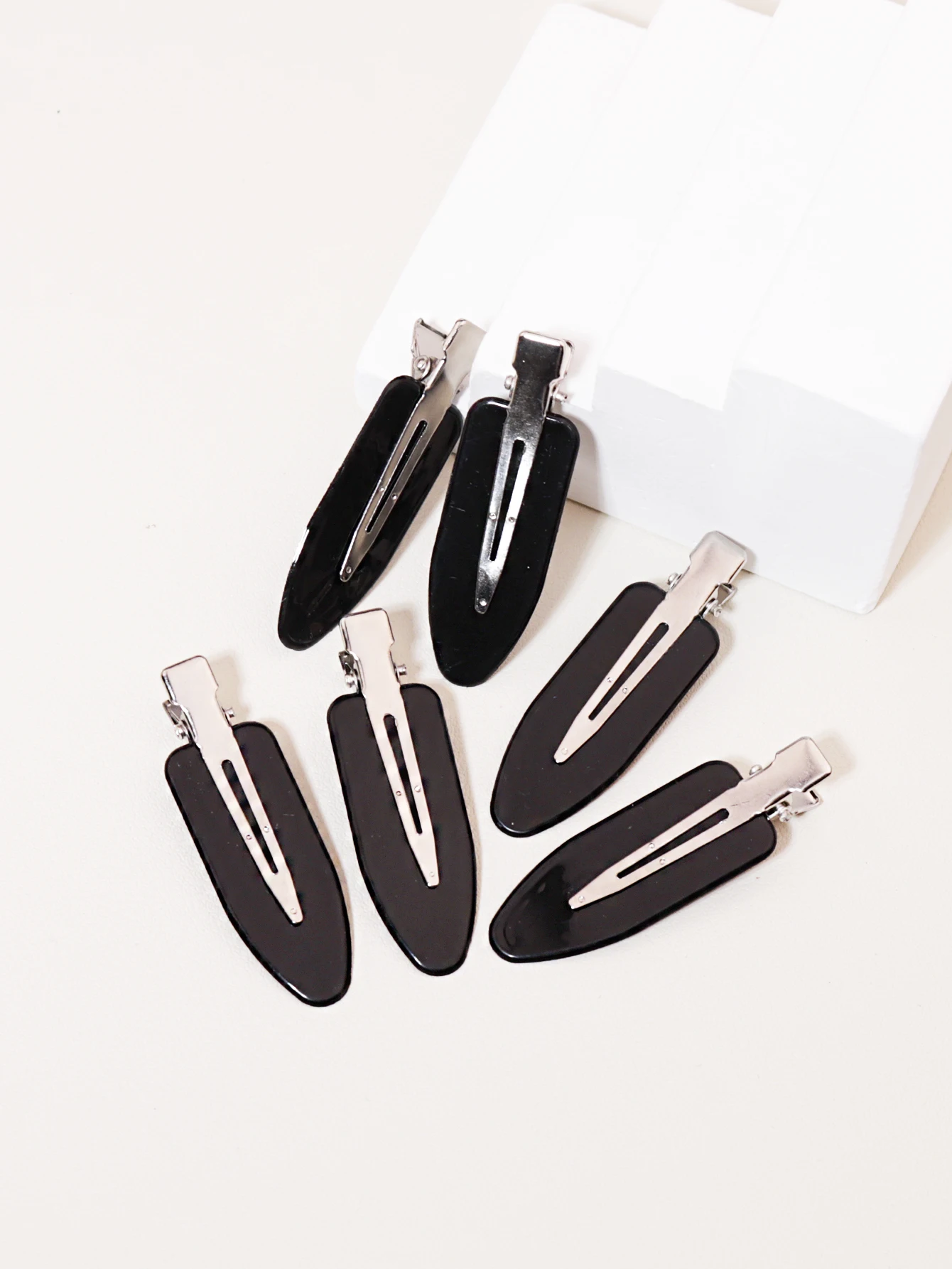 

6pcs fashionable seamless and sweet girl hair clips, makeup clips hair accessories hair styling tools Special for real hair wigs