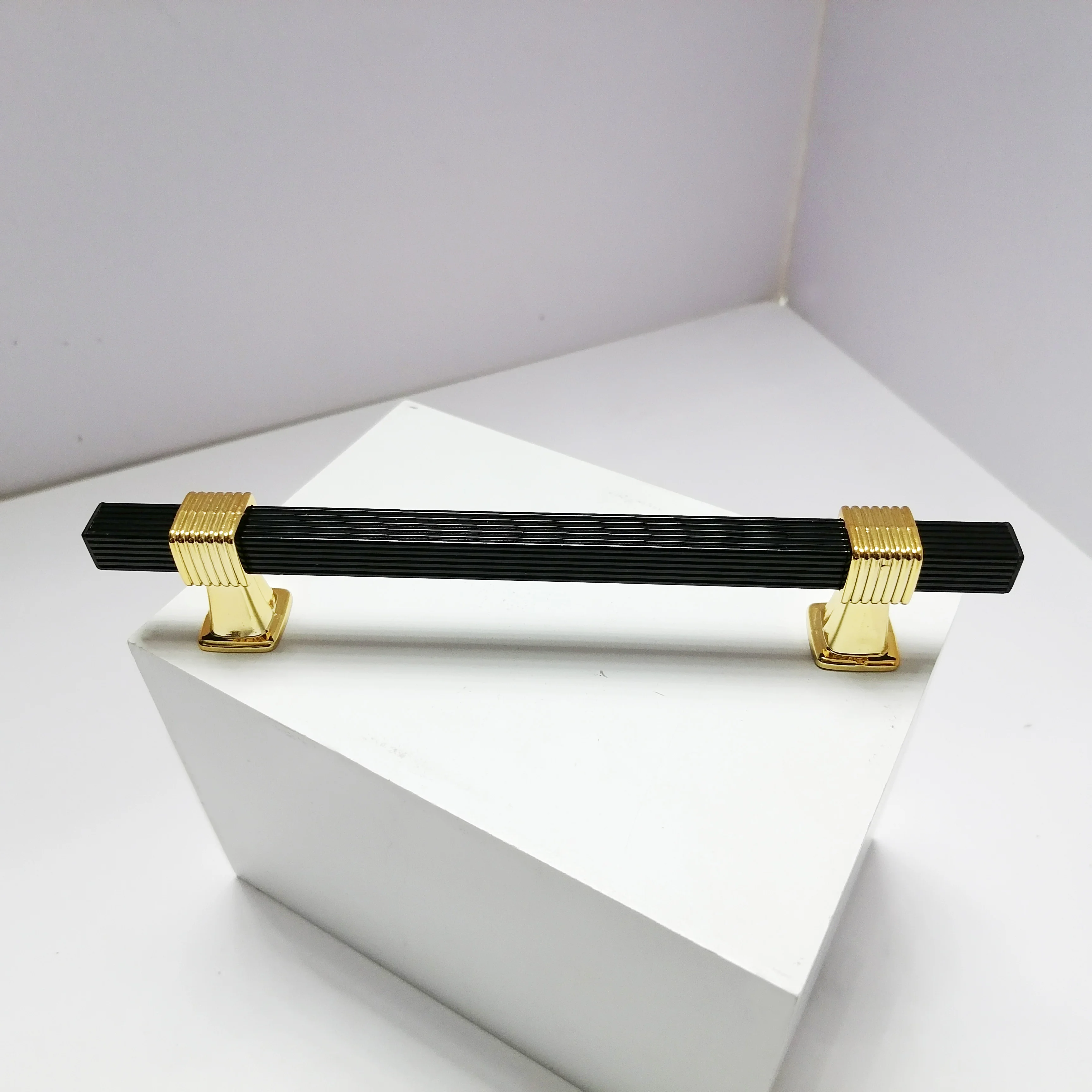 High quality furniture handle factory price aluminum cabinet handle modern design