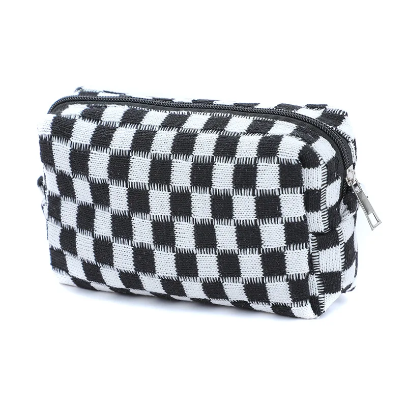 Autumn and Winter Hot New Knitted Wool Checkerboard Cosmetic Bag Portable Travel Toiletry Bag Large Capacity Cosmetics Bag