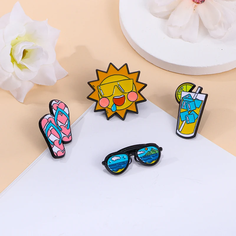 4Pcs/Set Statement Summer Theme Series Pins Sun Sunglasses Juice Flip-Flops Shaped Beach Brooches Cheaper Item Freeshipping