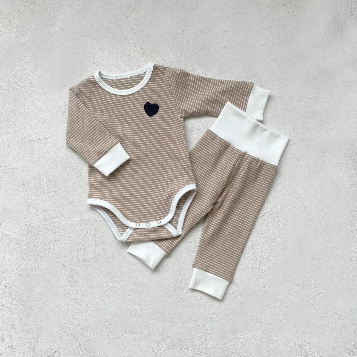 Рисунок 5 - 2025 Осенний новый полосатый боди