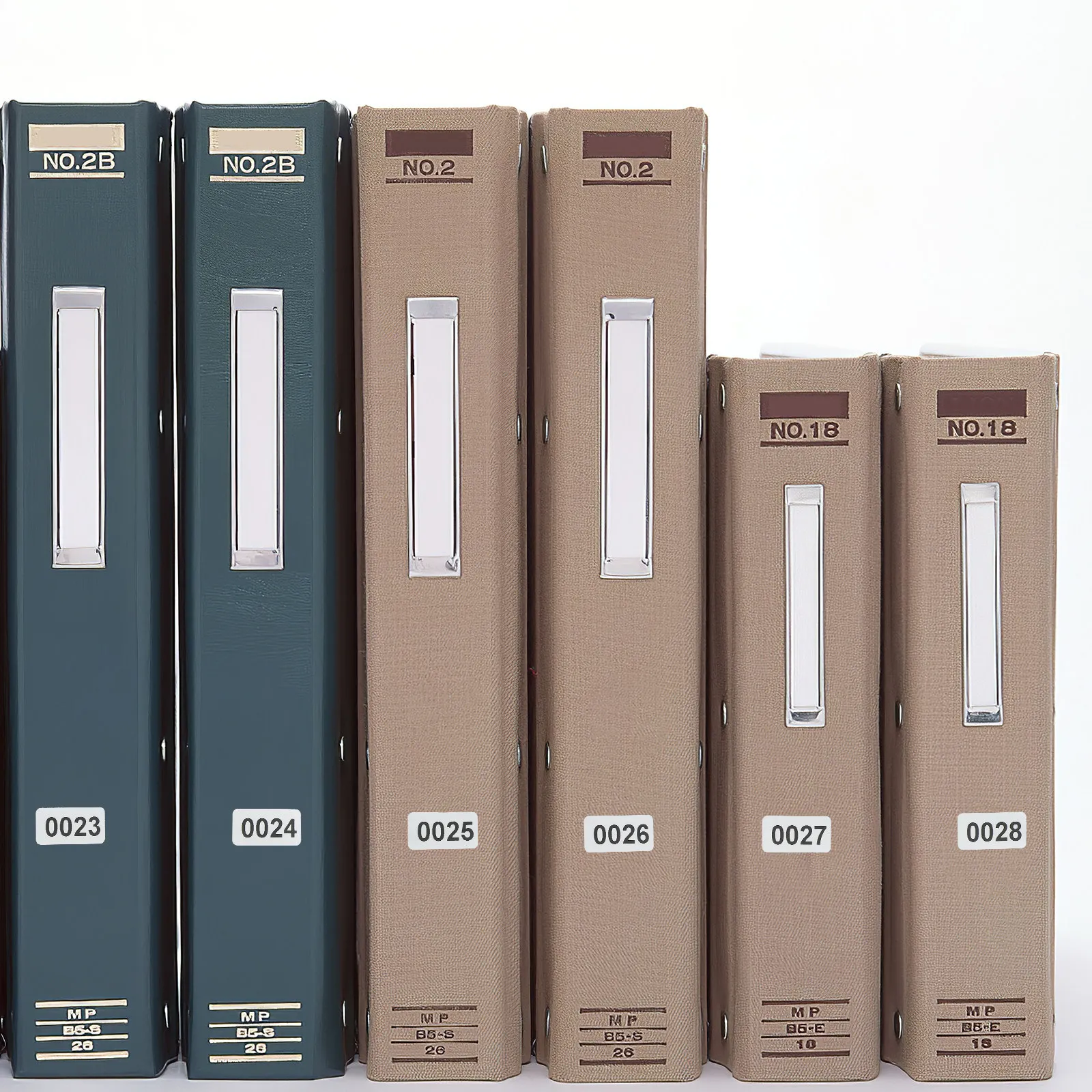 

1 рулон маленьких наклеек с номерами, многофункциональные самоклеящиеся этикетки для одежды, размеров, футболок, джинсов, для самостоятельного изготовления и идентификации.