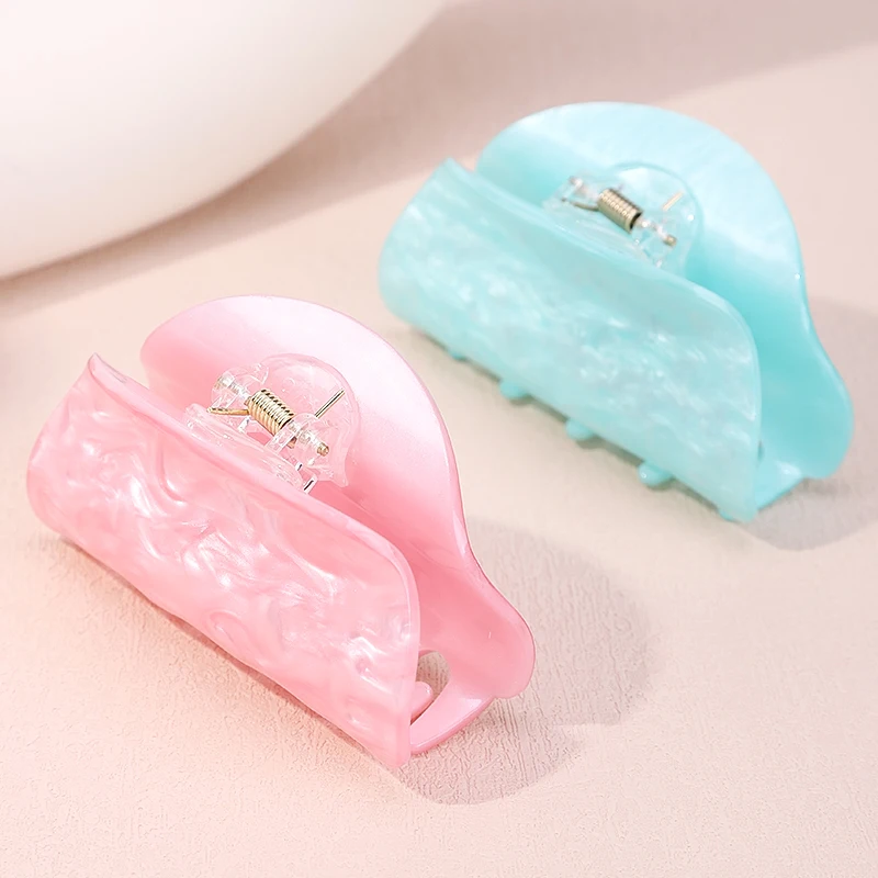 

1/2Pcs Jelly Hair Clip For Women Shiny Acrylic Shark Clip Versatile For Daily Commuting Dating Sports Parties