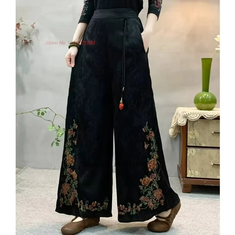 

2025 китайские винтажные брюки с эластичной резинкой на талии, традиционные атласные жаккардовые этнические брюки, широкие брюки с национальной цветочной вышивкой