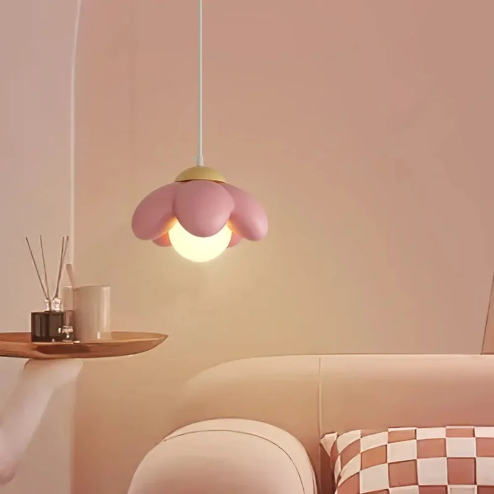 Nordic Minimalist Restaurant Chandelier Modern Creative Cream Petal Light Indoor Lighting Living Room Decoration LED Chandelier