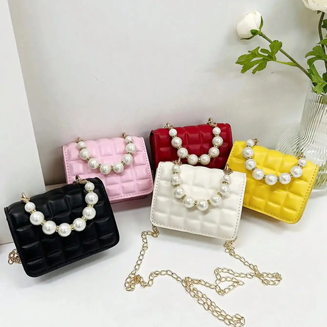 

Детская сумка через плечо с жемчужной ручкой, стильный кошелек для девочек, однотонная повседневная маленькая квадратная сумка из искусственной кожи.