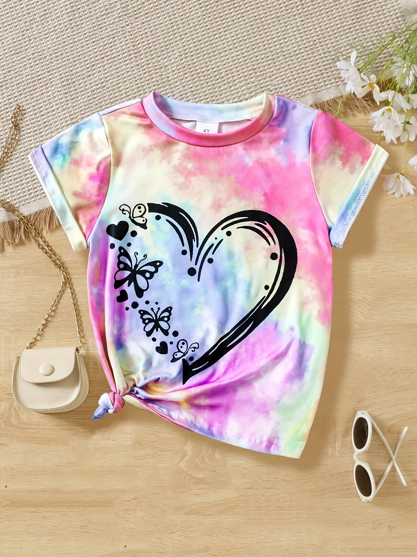 Adorable Tie-Dye T-Shirt with Heart & Butterfly Print - Perfect for Your Little Girl's Summer Wardrobe