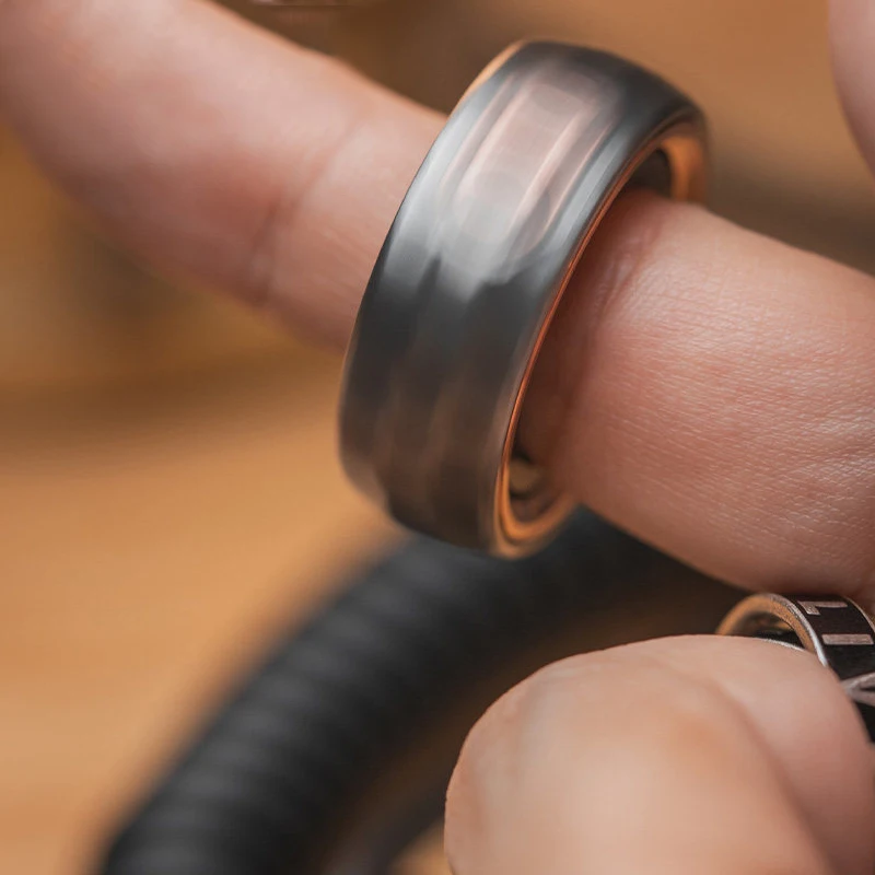 Outdoor Portable EDC Creative Magnetic Thorny Finger Ring Finger Top Toy Tool