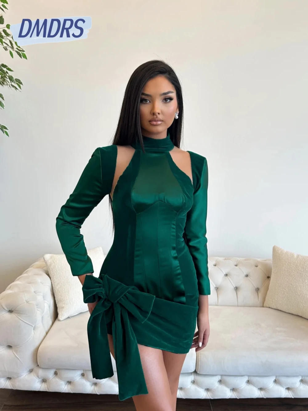 

Green Bow Velvet Cocktail Dress Short Simple High Neck Evening Gown Modern Long Sleeves Homecoming Party Women Fashion Wear