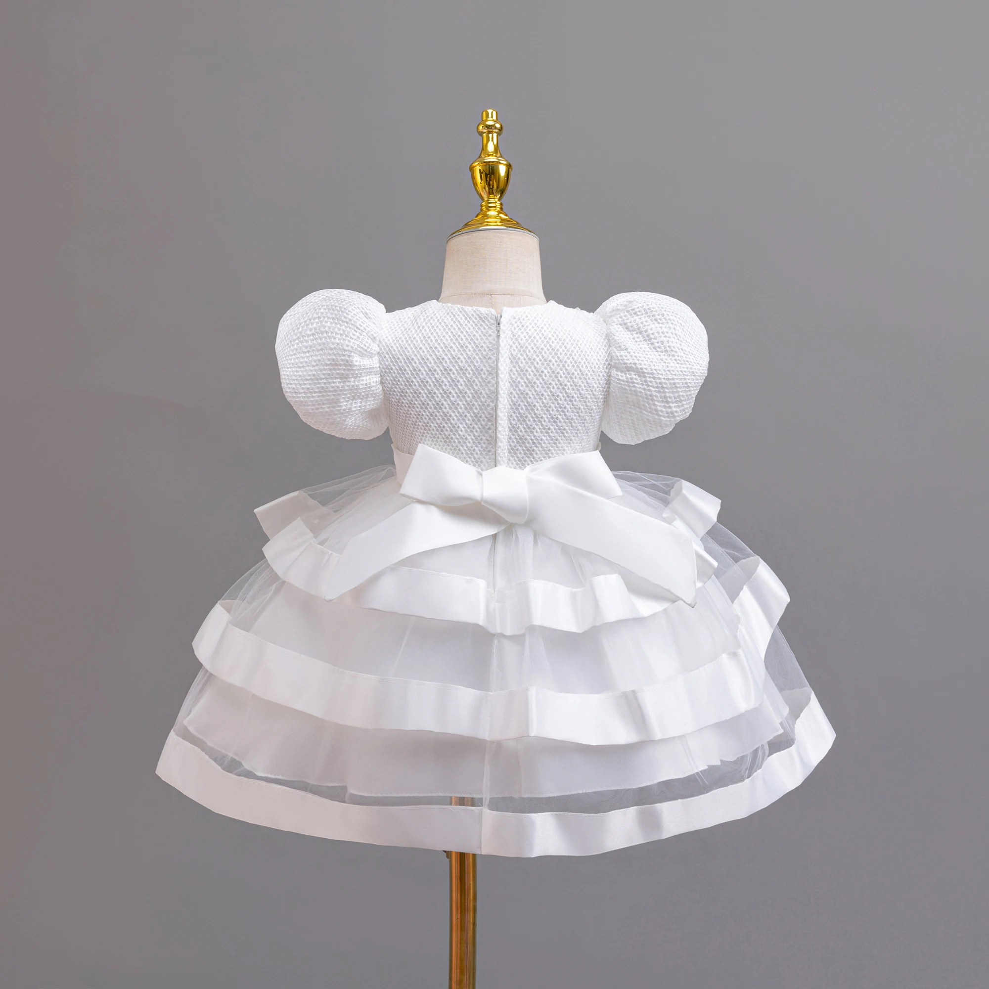 

Elegant floral bow and fluffy sleeves princess with sequins suitable for special occasions of baby girls birthday dress
