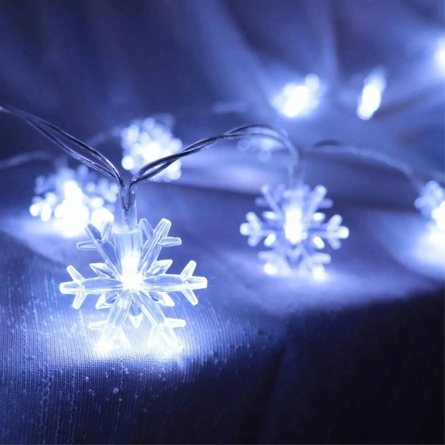 20FT 40 LED Snowflake String Lights: 8 Modes Timer Remote, Battery-Powered Cool White (Indoor/Outdoor Xmas)