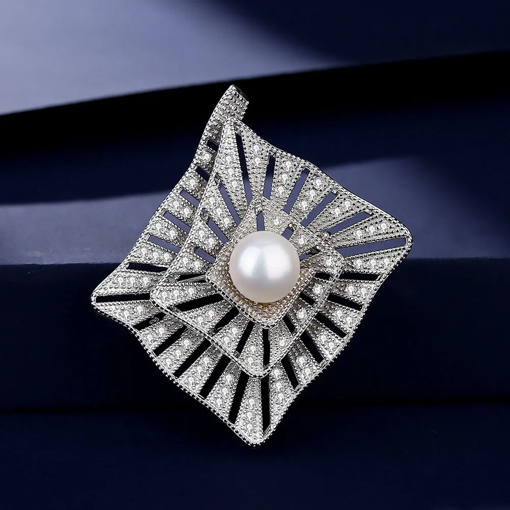 2024 Vintage Zircon Geometric Maze Brooches Delictate Freshwater Pearl Square Corsage for Women's Clothing Accessories Jewelry