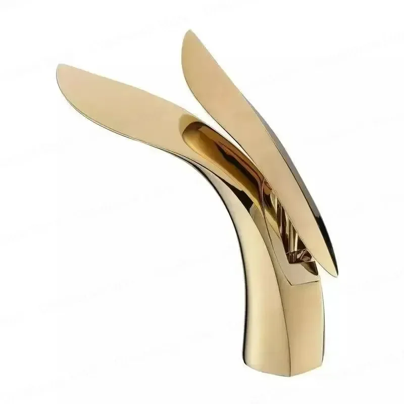 shark-shaped-creative-basin-faucet-modern-bathroom-design-hot-and-cold-water-household-splash-proof-sink-tap