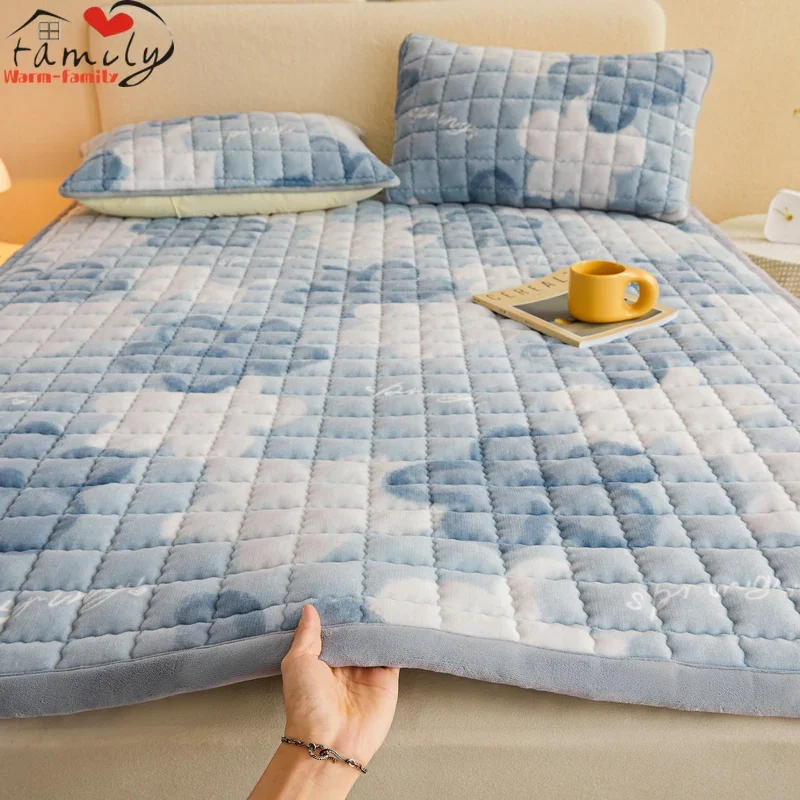 Folding Bed Mattress Cute Cartoon Children Sleeping Mat Warm Thicken Floor Topper Breathable and Skin-Friendly Soft Cushion 1pc