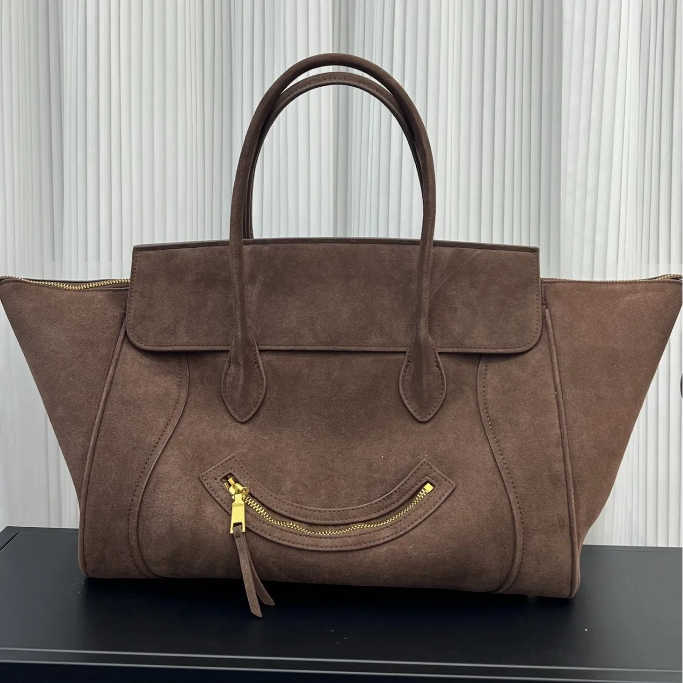 

2025 New Portable Smile Wing Bag Large Capacity Soft Leather Temperament Bag Women Simple Commuter Tote Bag Women