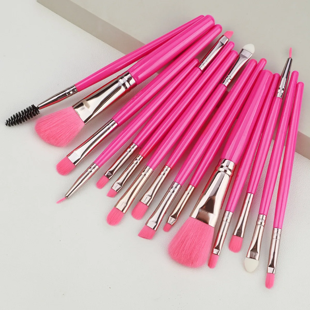 Ensemble de 15 pinceaux de maquillage pour le visage et les yeux, pinceaux pour cils, fard à paupières, sourcils, eye-liner, fond de teint, poudre, blush, highlighter, lèvres