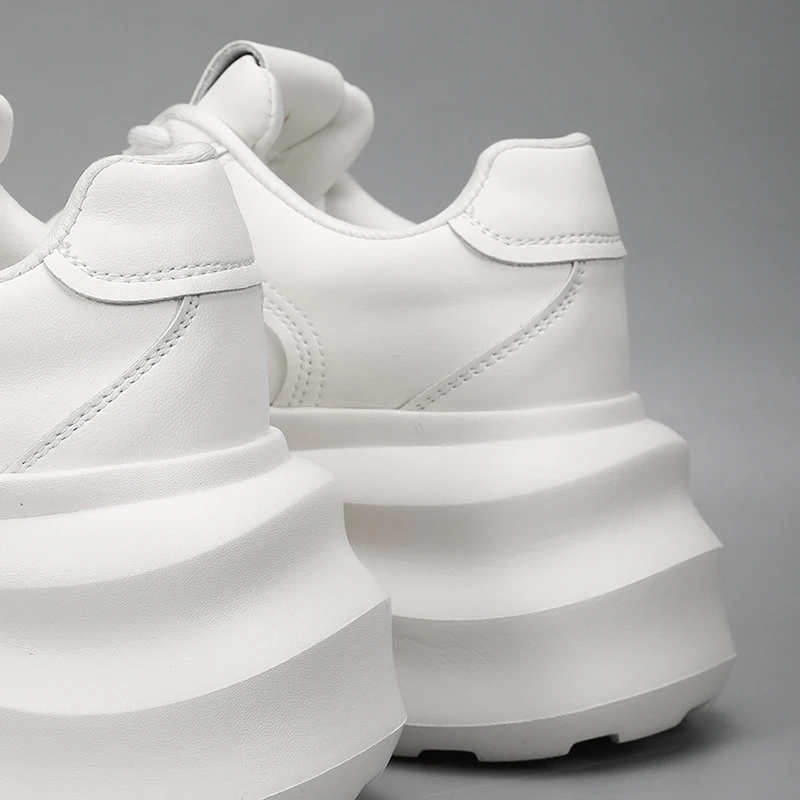 Origineel ontwerp Hoge kwaliteit Street Sport Style Sneakers voor damesschoenen Witte tieners Dagelijkse kleding Hoogte toenemende schoenen