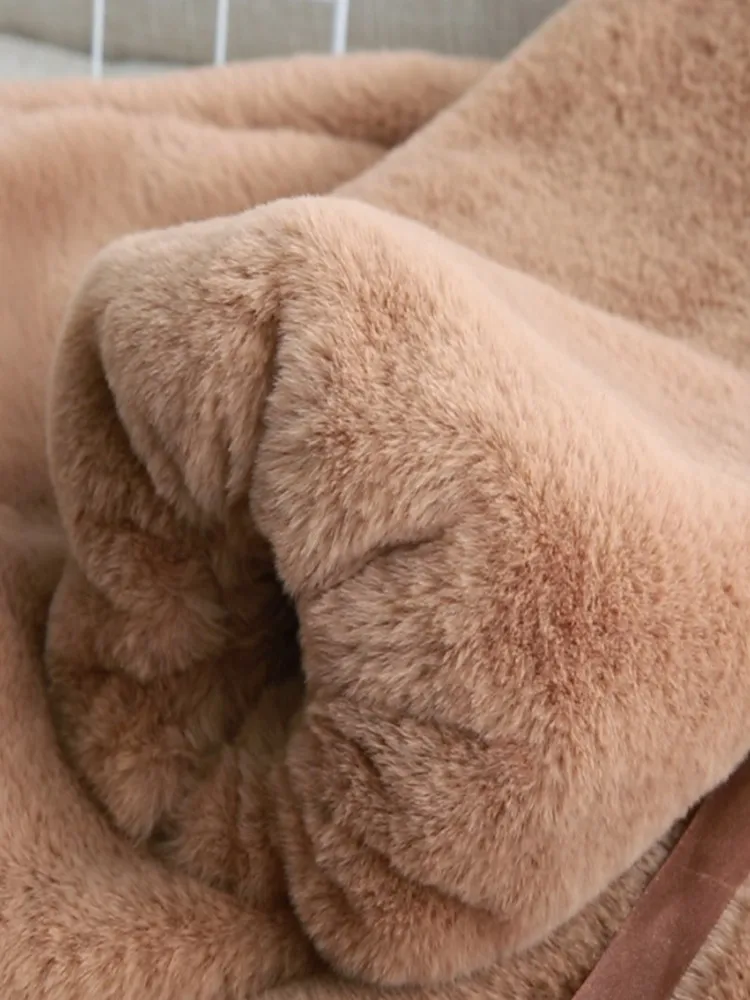 لينة فتاة أفخم سترة المرأة الجديدة الخريف الشتاء رشاقته فو الفراء ملابس خارجية لطيف القوس ضمادة آذان الدب مقنعين معاطف الفراء الطلاب