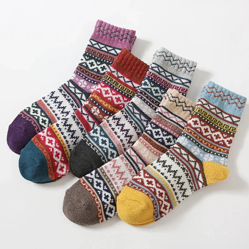 

5Pairs Lot Winter Thickened Warm Woolen Sock Women's Striped Retro Colorful Snow OutdoorWool New Year Christmas Gift Grils Sock