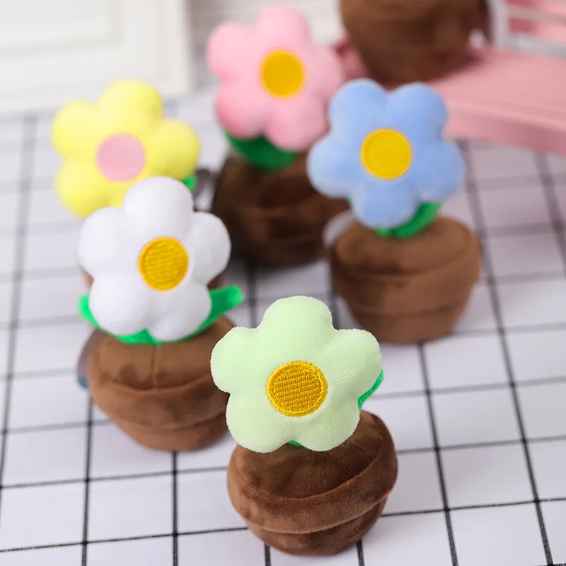 Giocattoli di peluche di fiori realistici Divertenti portachiavi morbidi con piante creative Bouquet di fiori in vaso per regalo di compleanno per bambini