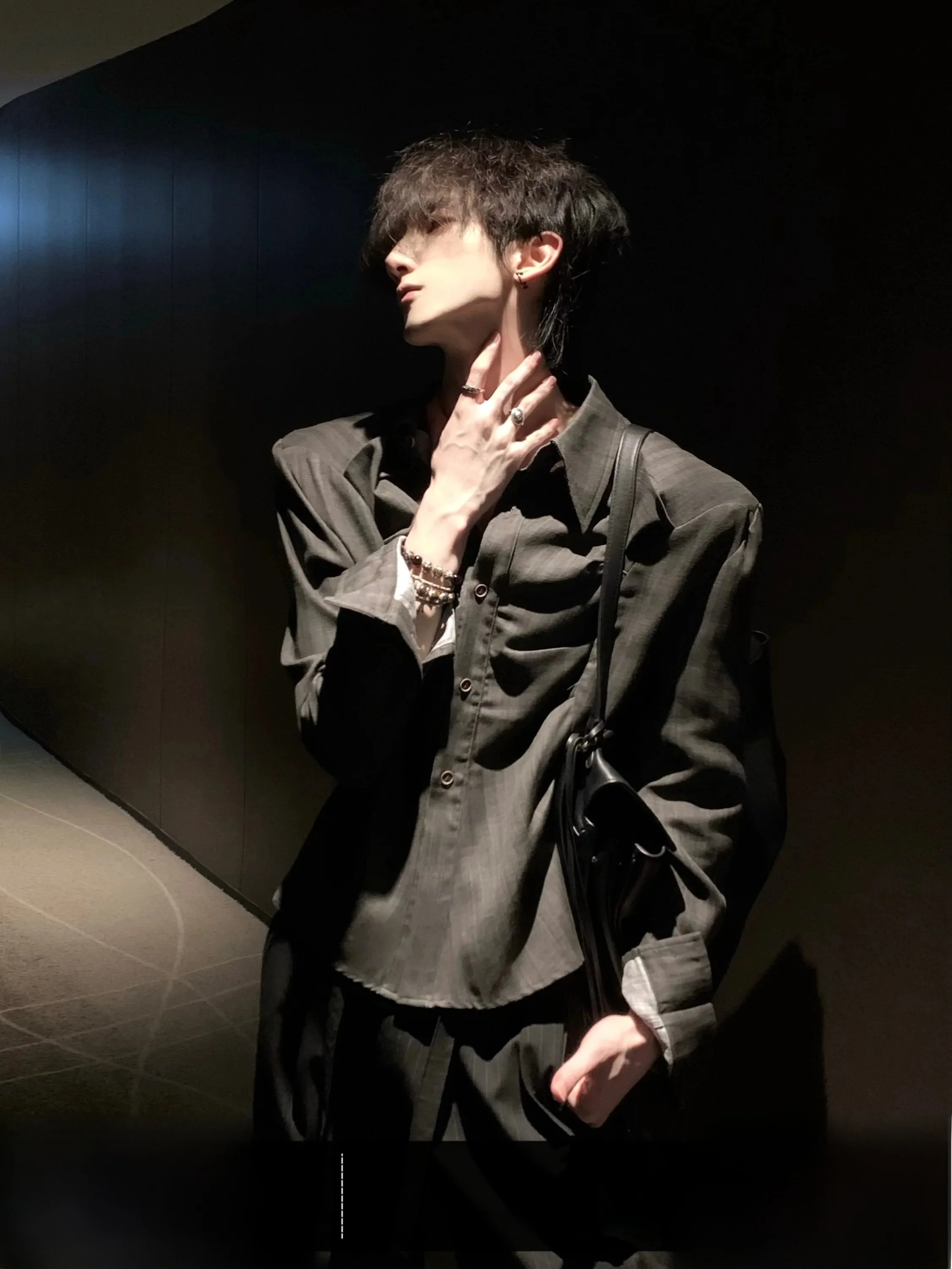Men's Shirt Autumn Mountain Wind Sword Design Tuck Iris Flower  Linen Shirt Waist Cinching Shoulder Pad Elegant Style