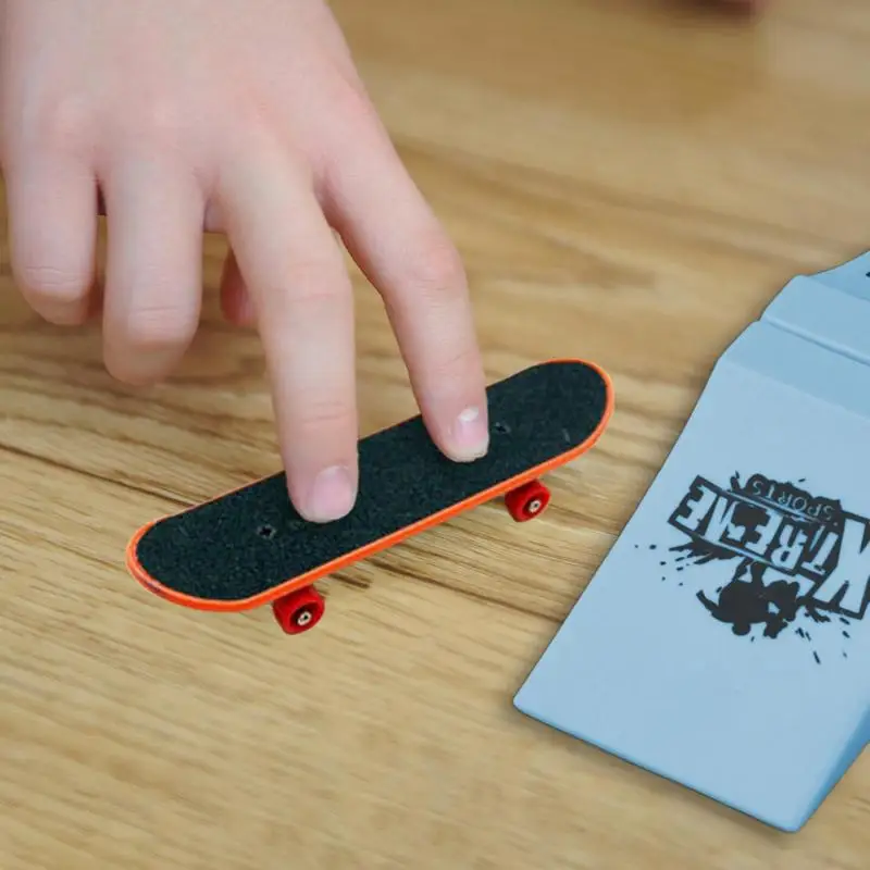 Finger Skateboard Ramp Set Mini Skateboards Kit Voor Vingers Nieuwigheid Skateboard Training Rekwisieten Voor Kinderen En Volwassenen Feestartikelen