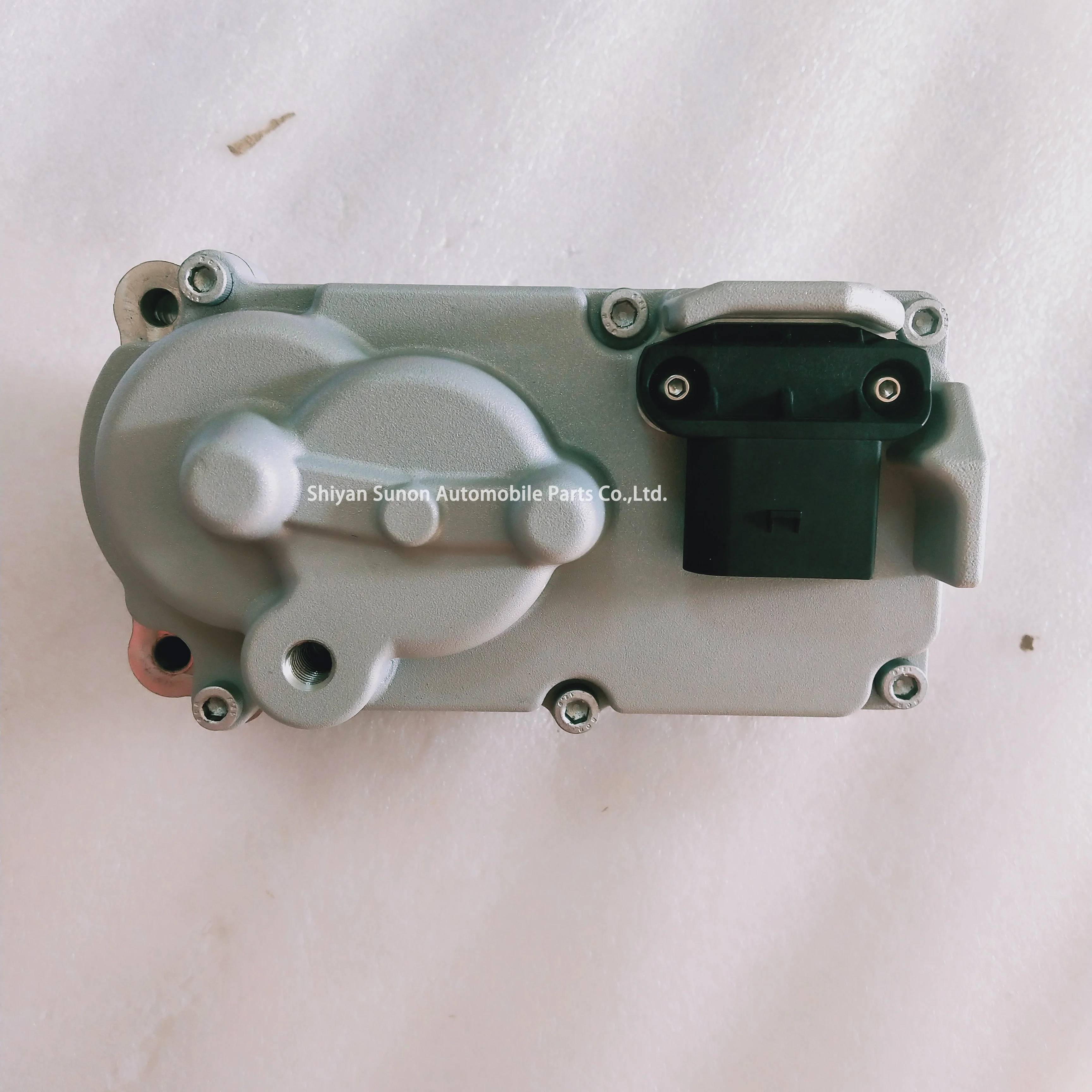 

Hot Selling diesel Engine Parts ISBe6.7 Turbocharger Electric Actuator 24V 3785179 3788939 1011500100 SA1150-15