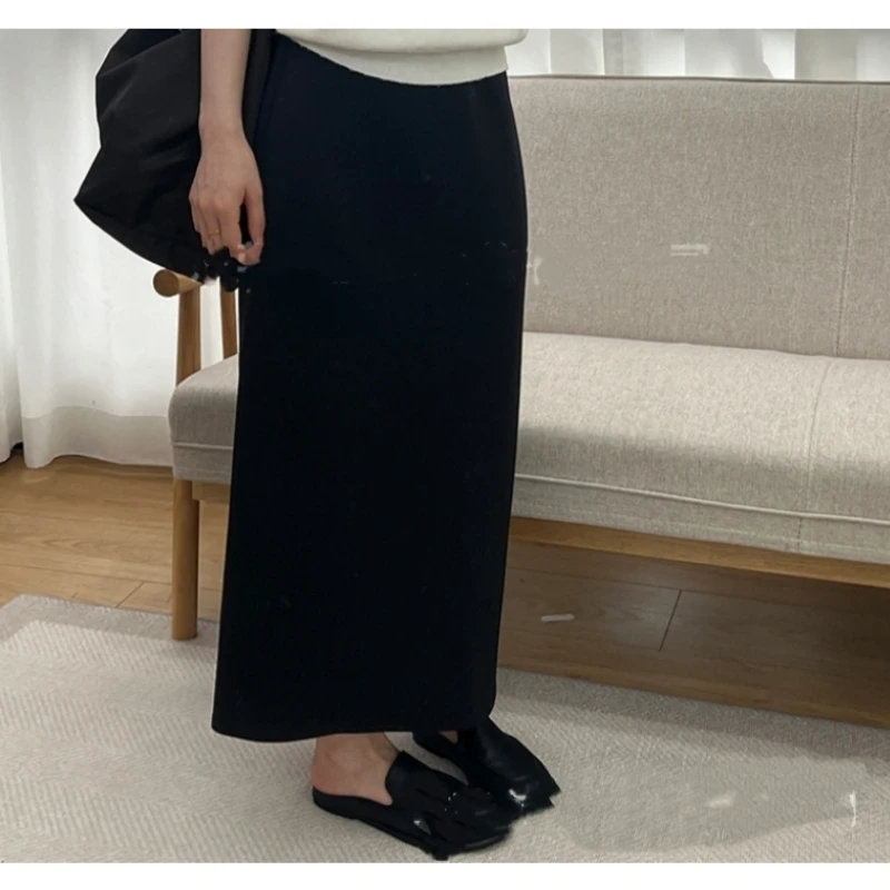 

25 year new black high waisted slim fit elastic mid length hip hugging skirt