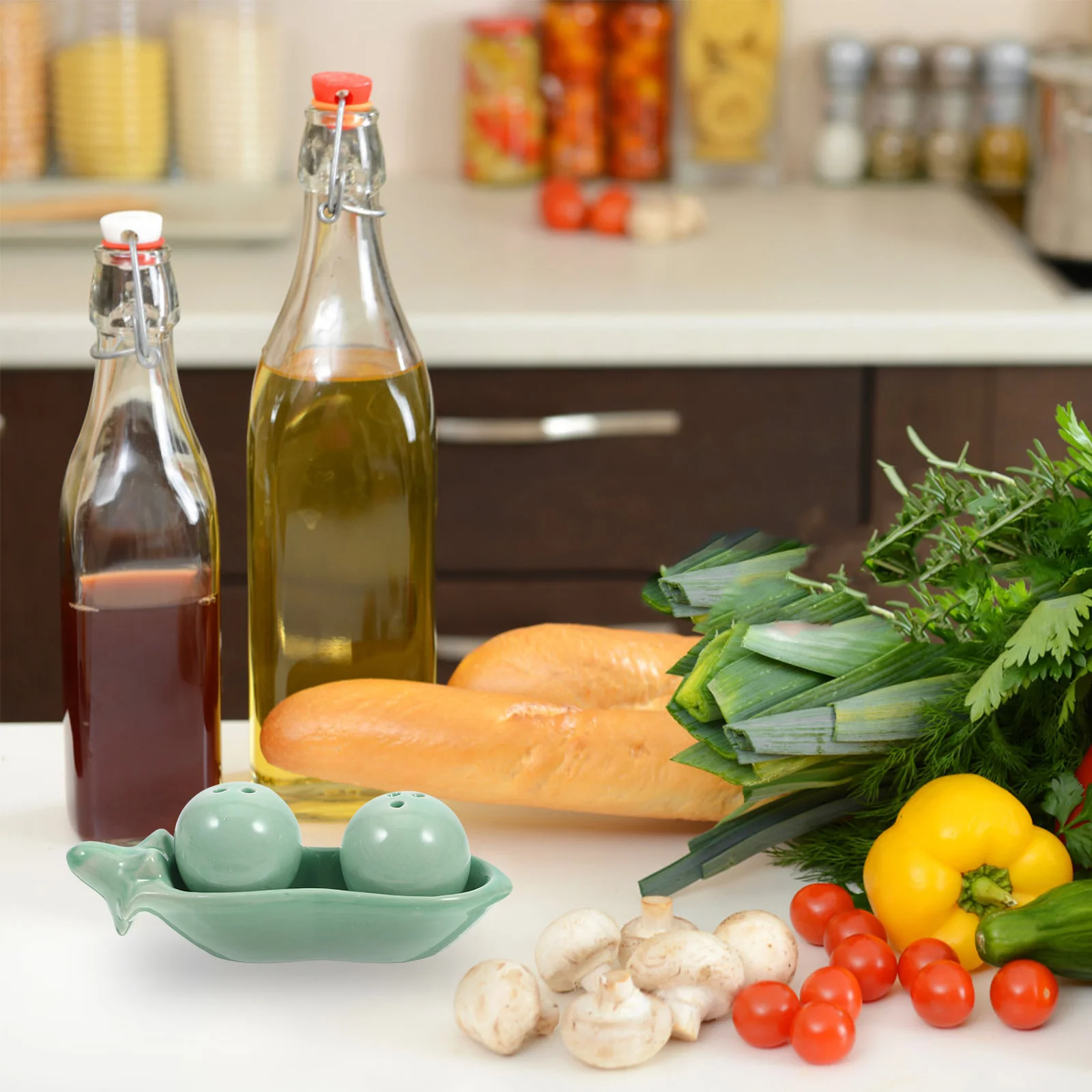 

1 Set Ceramic Pea Shape Salt Pepper Shaker Seasoning Jar Spice Bottle Kitchen Condiment Container Leak-Proof Storage For Kitchen