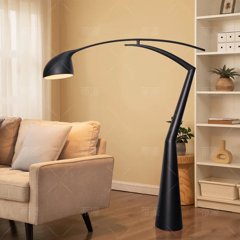 Nordic einfache moderne kreative Wohnzimmer Sofa Stehlampe, Skulptur Ornament Modell Haus Design