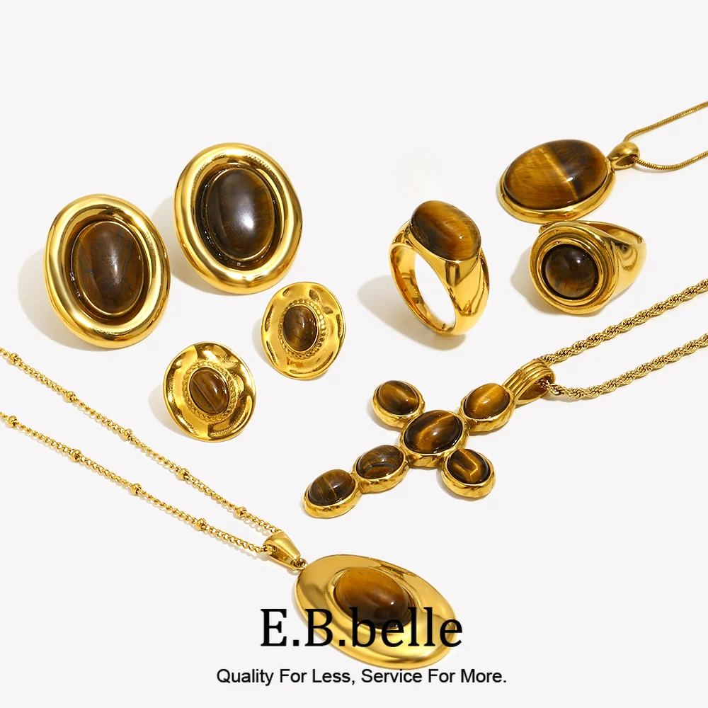 Collier pour femme de style rétro en acier inoxydable