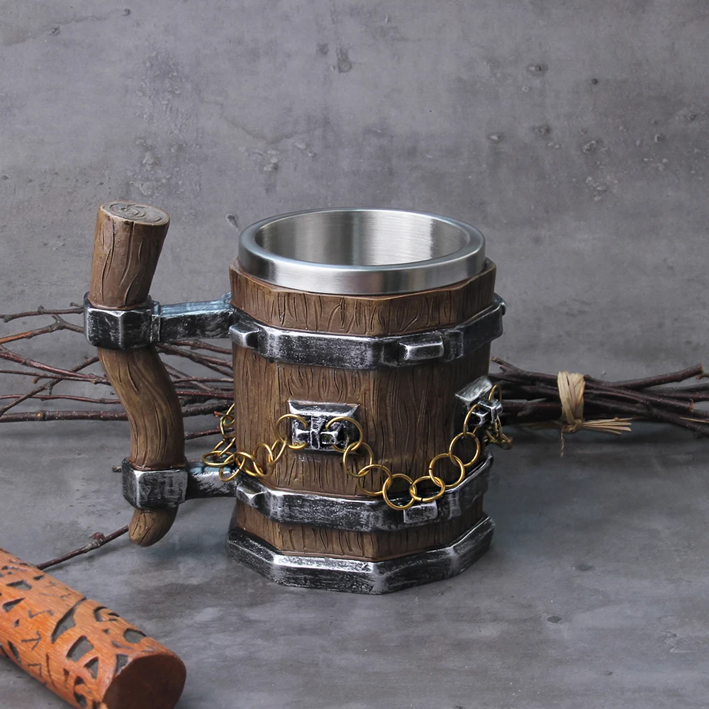 Caneca de cerveja estilo madeira viking, simulação de barril de madeira, copo de cerveja com anel de salto de latão, caneca para beber, barra isolada de metal