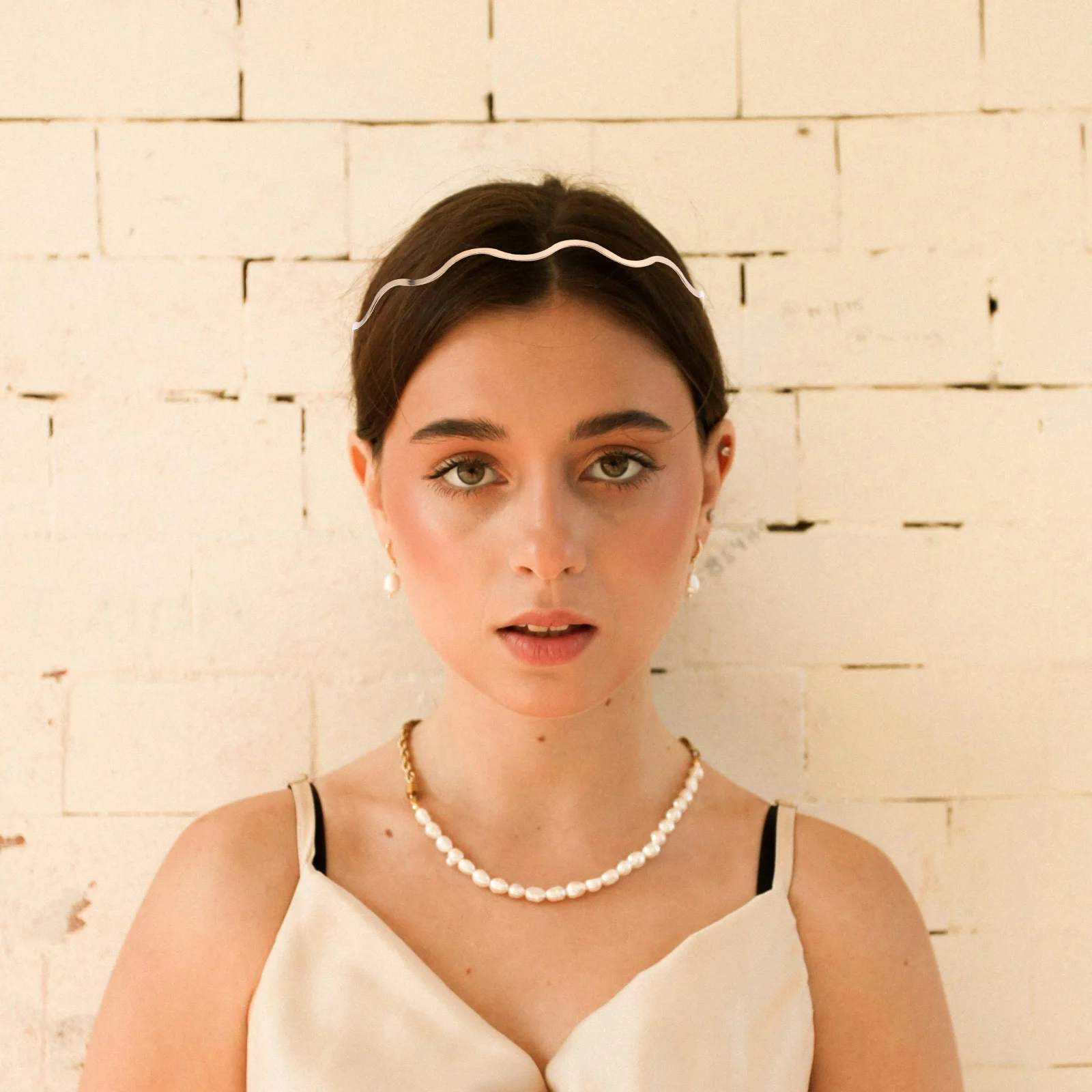 

Portable Elegant Metal Wave Headband Simple Chic Headdress for Women Short Hair Stylish Formal Occasions Accessory