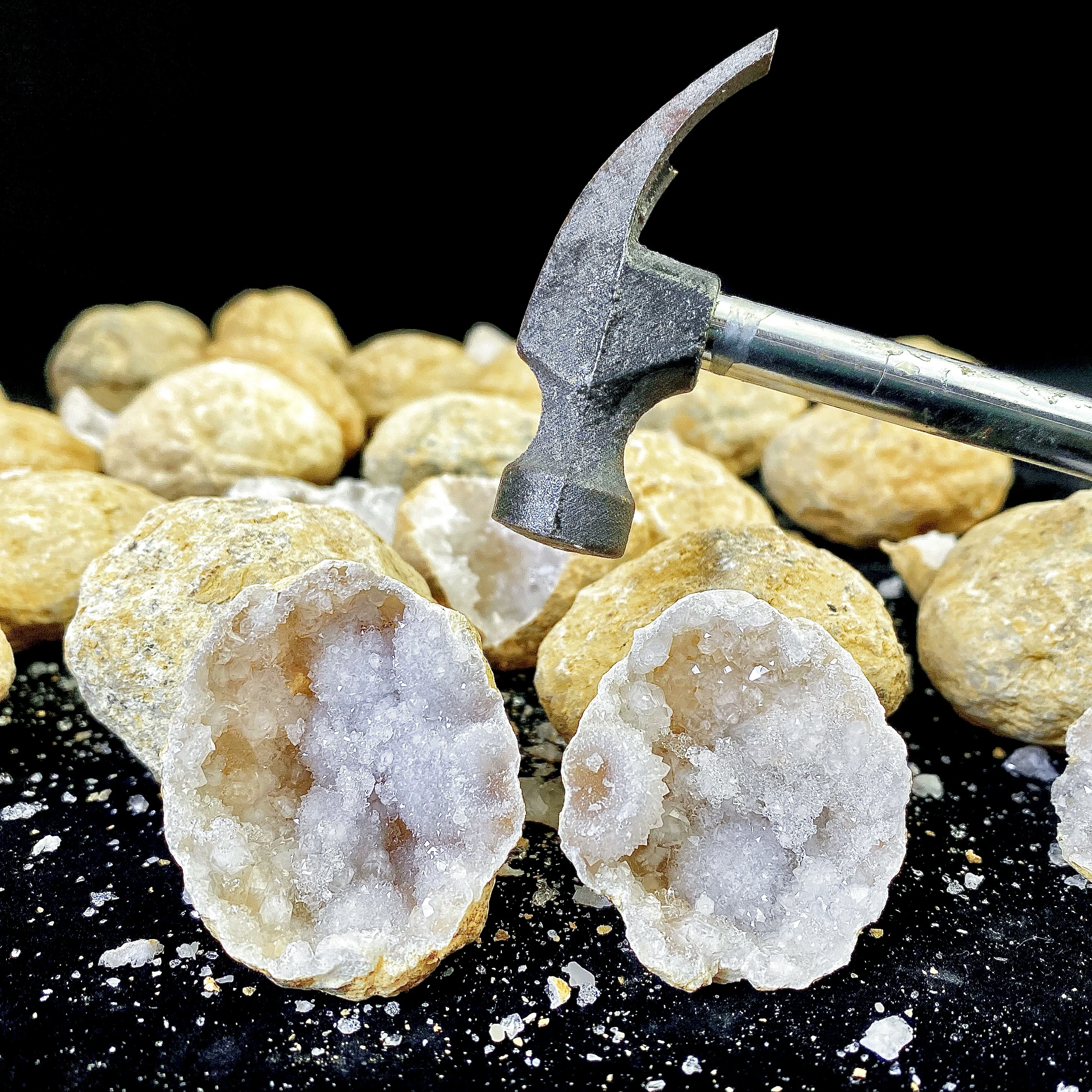 Geode Crystal Break - Random 1PC Unopened Natural Agate Geode