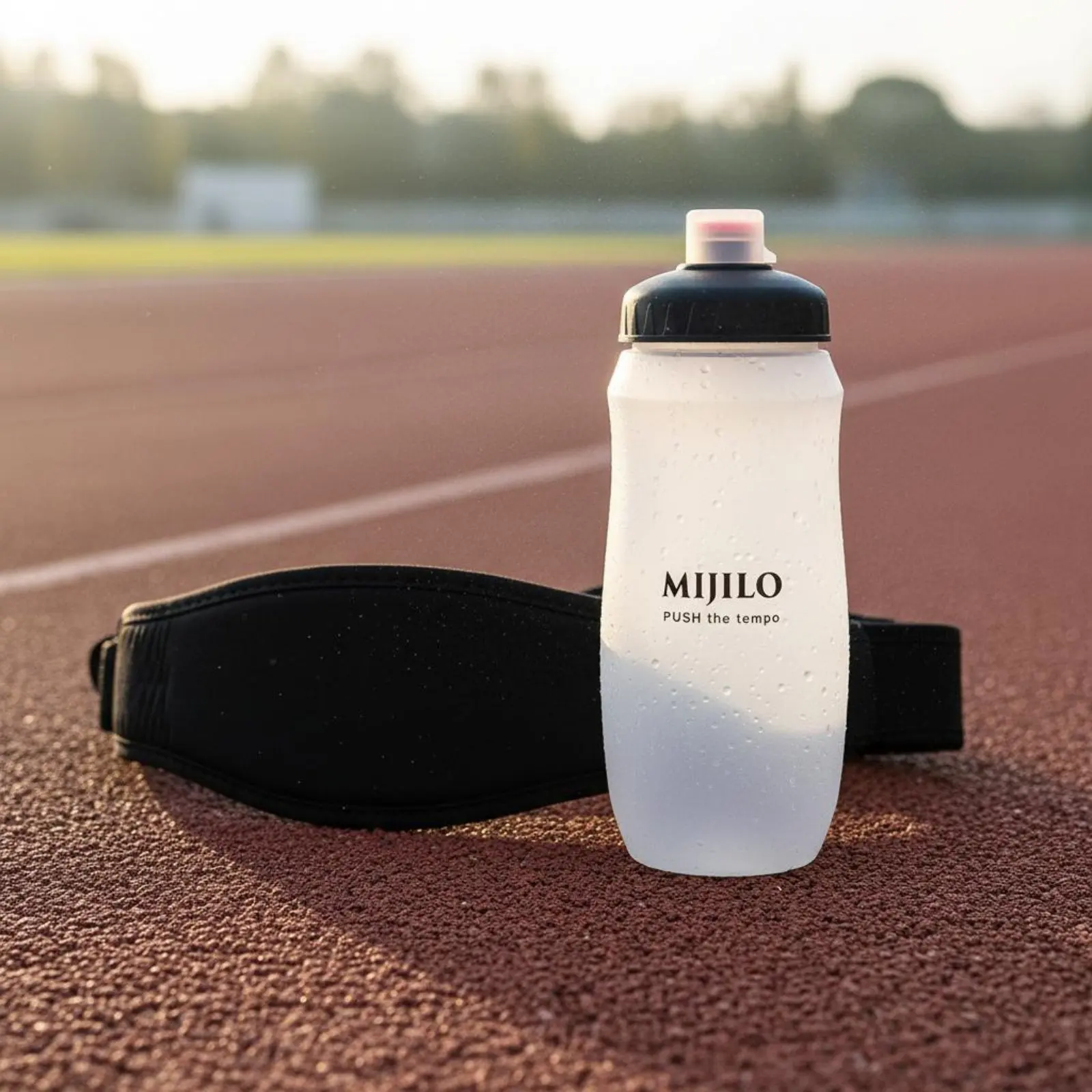 

Curved Sports Bottle Single-Handed Drinking Cycling Water Bottle Squeezable Portable for Cyclists, Long-Distance Race