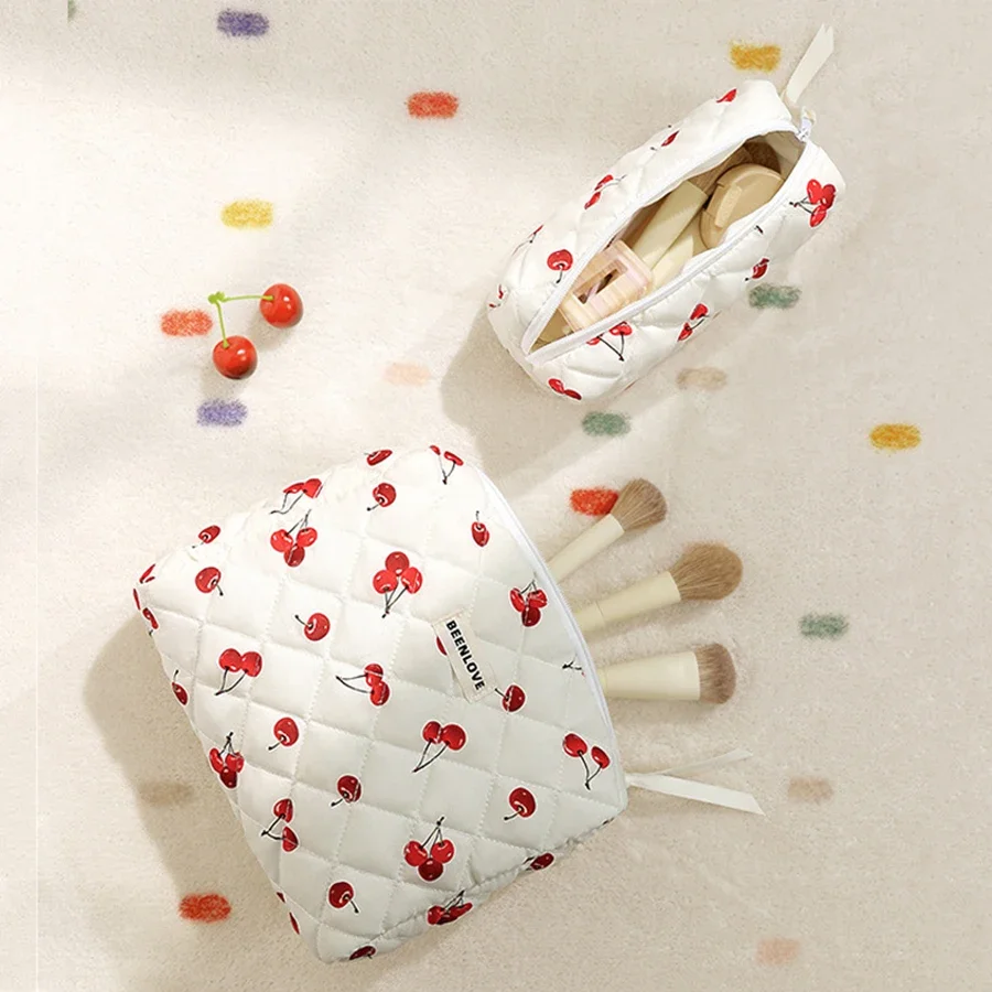 Bolsa de cosméticos con estampado de cereza para mujer, organizador de algodón acolchado, bolsa de viaje de algodón con flores y cremallera, bolsa de aseo portátil