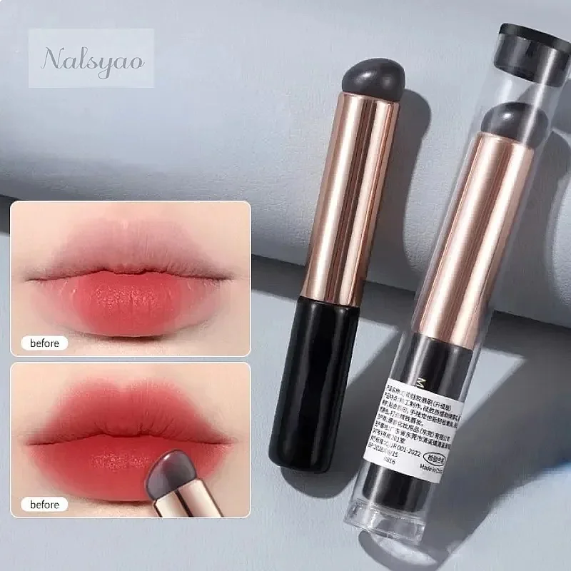 CNKESS Silicone Lip Brush Angled Concealer Makeup Brush Portable Round Head Soft Fingertip Feel Lipstick Tool