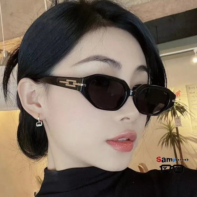 Samjune Modische Cat-Eye-Sonnenbrille für Damen, kleiner Rahmen, Sonnenbrille für Damen, Vintage, Punk, Hip Hop
