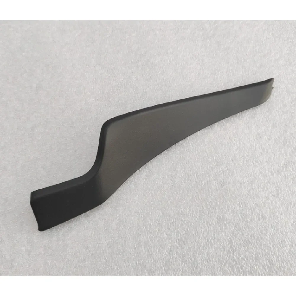 Wiper Guide Plate with Water Accumulation Small Cover Plate Side Decorative Sealing Strip Suitable For Roewe CLEVER