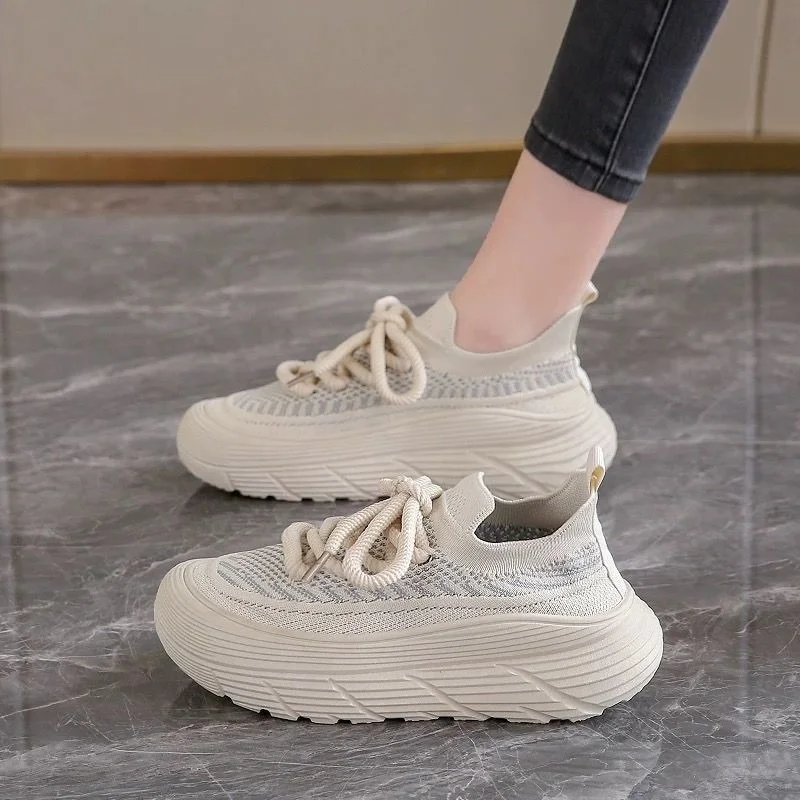 Sommerliche atmungsaktive Mesh-Strick-Socken-Sneaker für Damen mit Wellensohle, dicker Plateauhöhe, leichtgewichtig, lässig, zum Gehen und für den Sport – Detail 8
