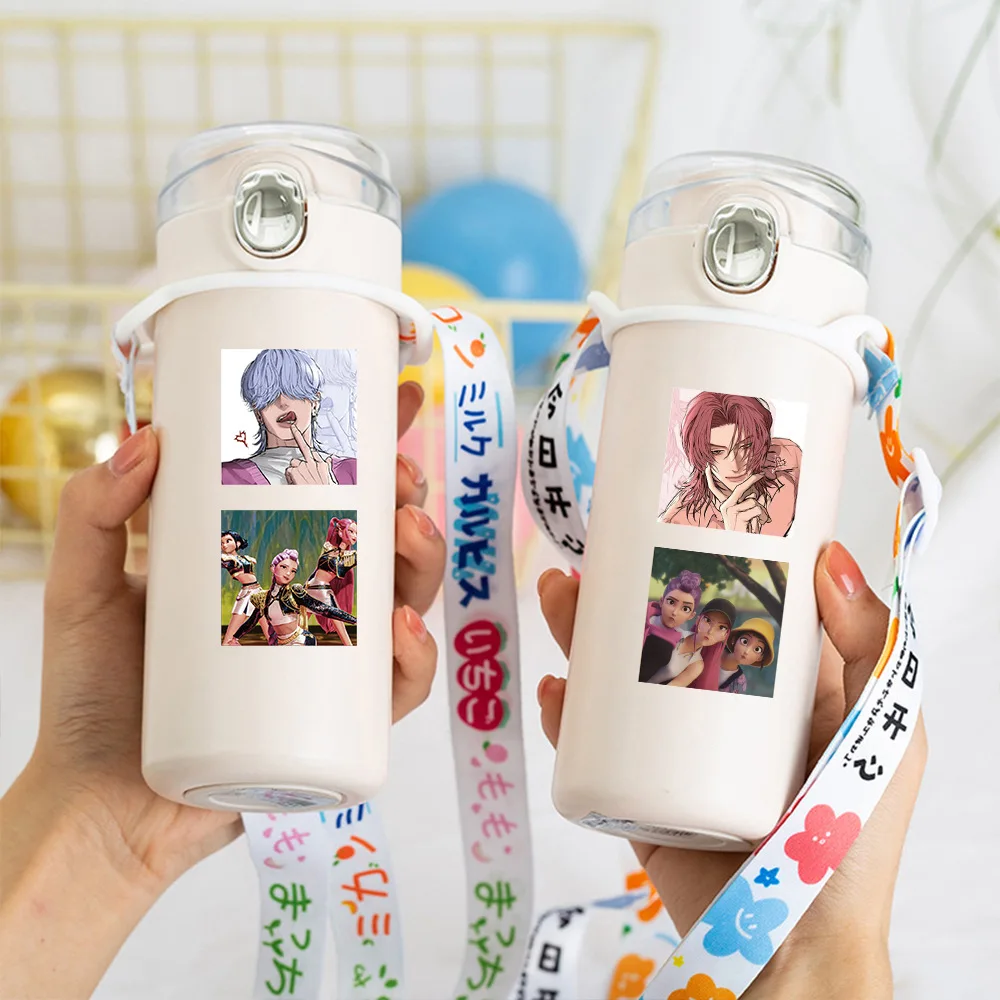 500개/롤 재미있는 케이팝 데몬 헌터즈 만화 캐릭터 스티커 DIY PVC 노트북 데칼 장식 보상 선물 장난감