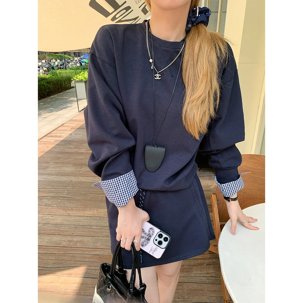 

Комплект из худи в клетку и брюк: модная женская одежда, осенняя коллекция 2024, сезонная новинка, для работы и учебы