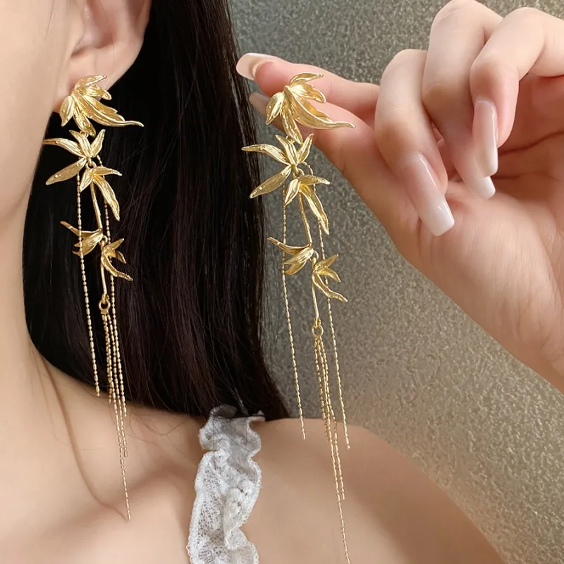 Exquisite Lotus Earrings Luxury Lotus Flower Long Drop Earrings Vintage Chinese Style Elegant Leaves Earrings Custom Packaging