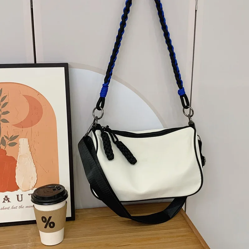 

2025 New Statement Shoulder Bag for Women, Minimalist Underarm Crossbody Purse, Spacious Chic Handbag, Sophisticated & Roomy​