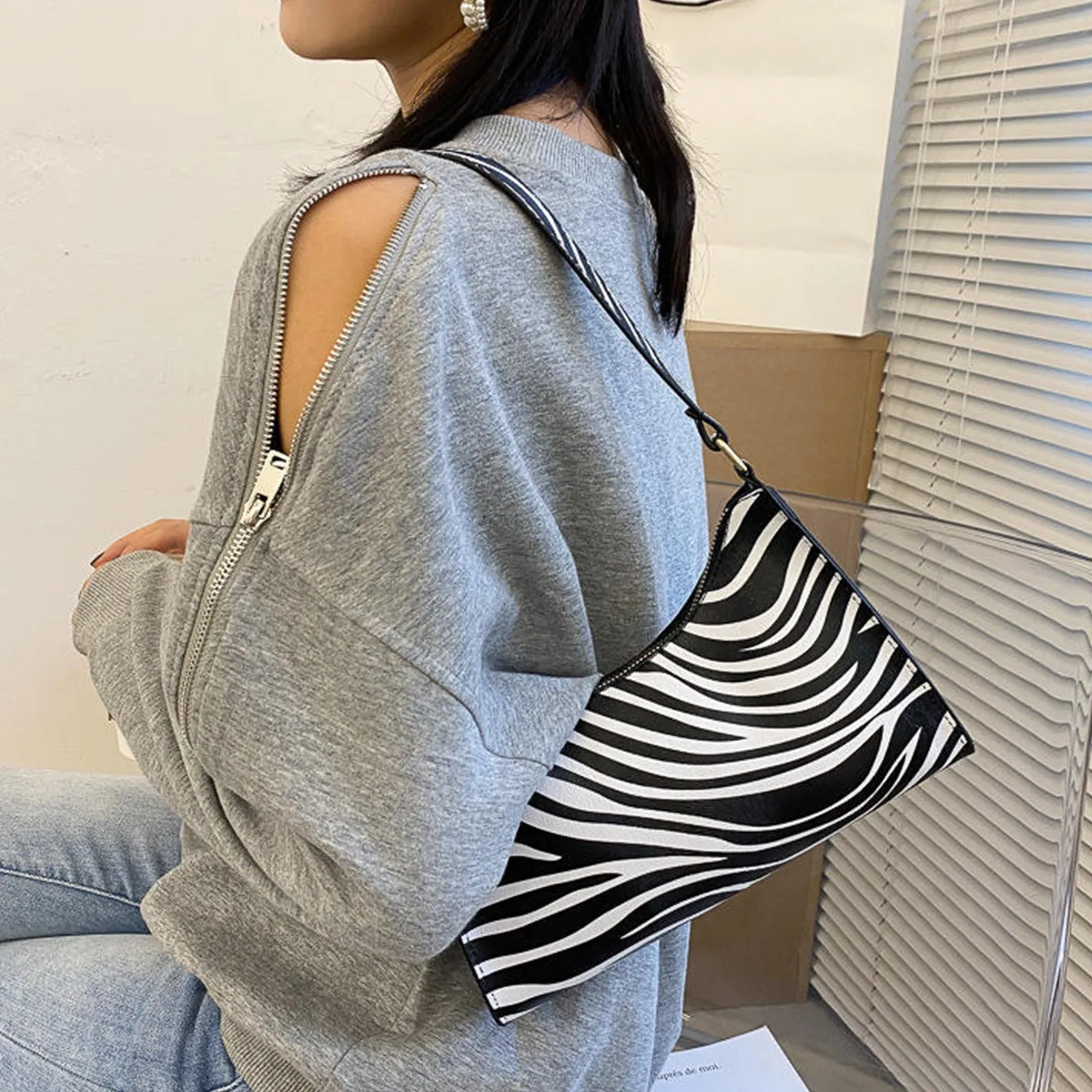 Women'S Pu Leather Shoulder Bag Fashion Leopard Zebra Print Dumpling Bag Daily Leisure Travel Shopping Handbag