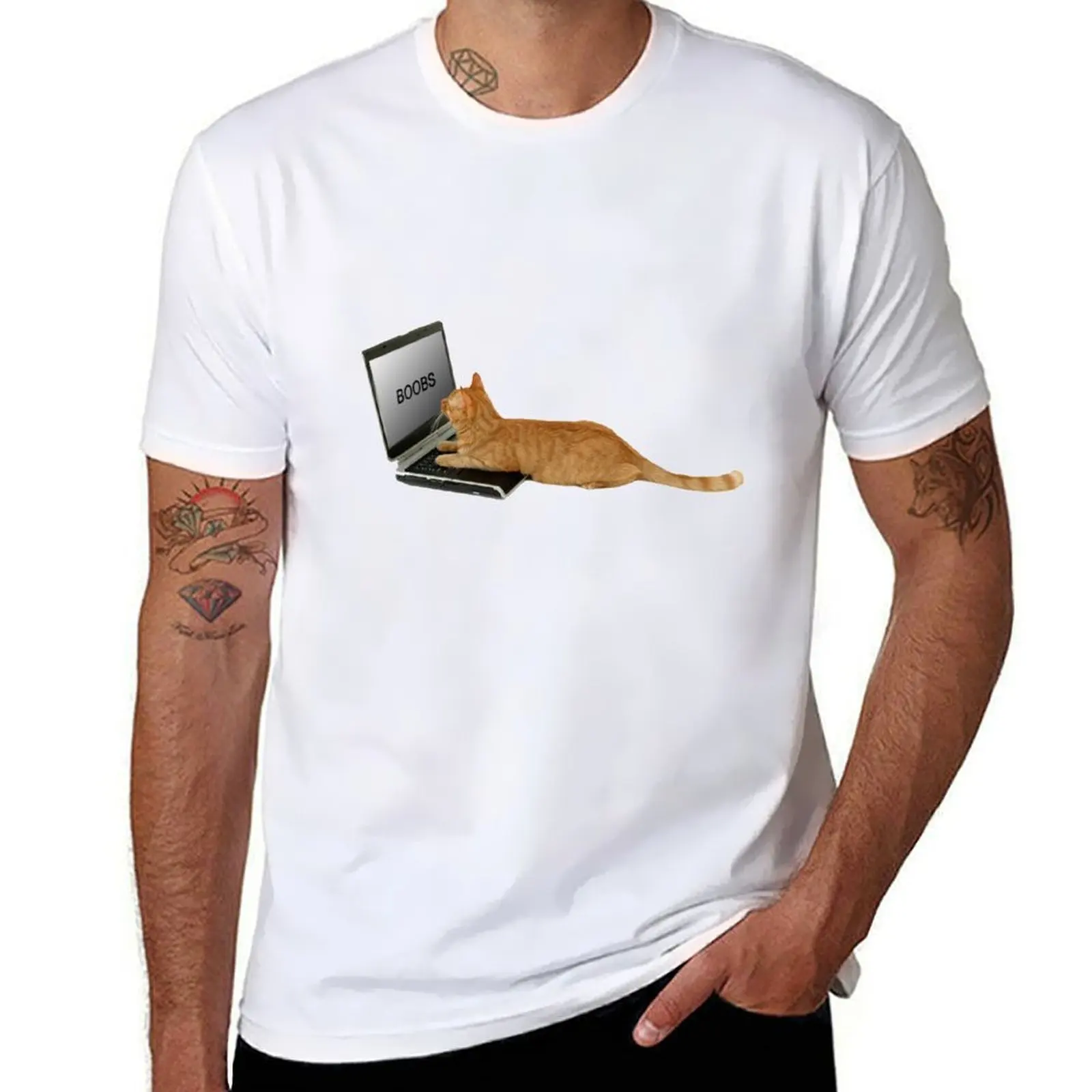 

Laptop Cat BOOBS T-Shirt man t shirt graphic t shirts cotton 100% T-Shirt