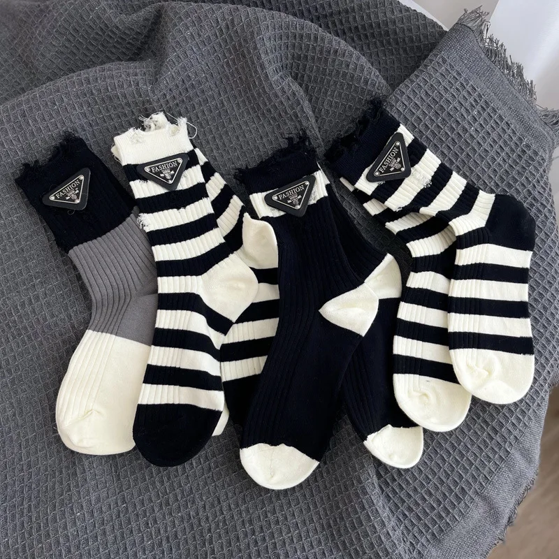 

Женские весенне-осенние винтажные высокие туфли с маленькой кожаной обувью, длинные хлопковые носки, тонкие носки, черные перфорированные аксессуары, носки